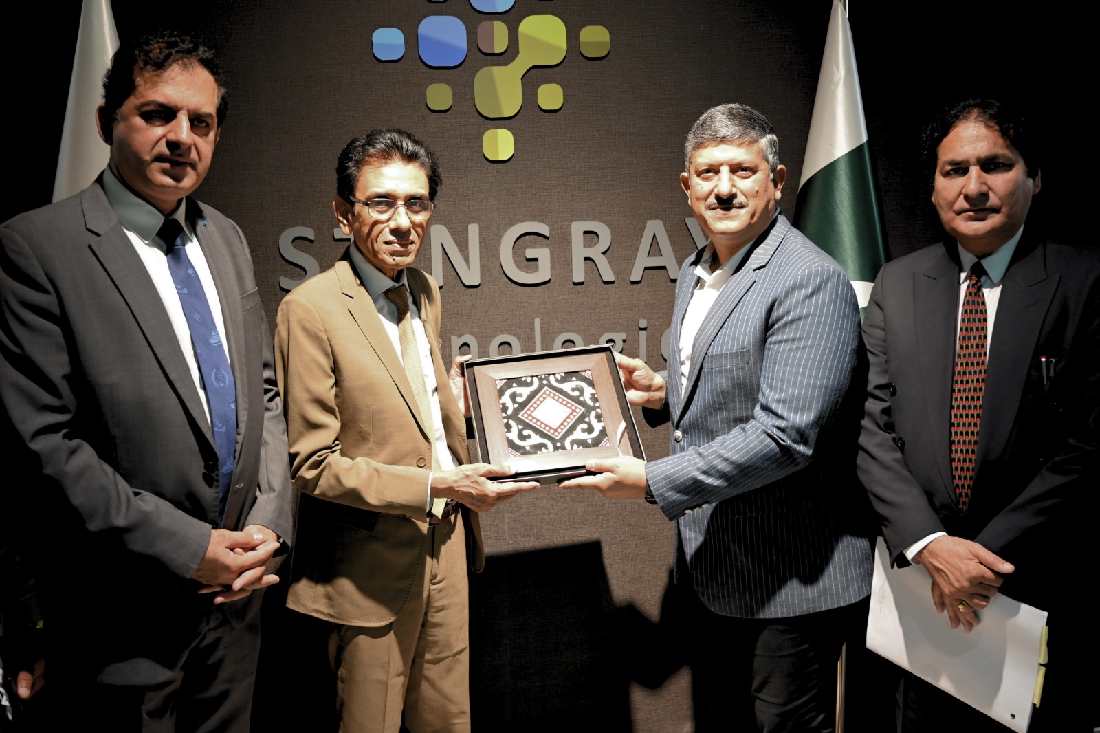 Federal Minister Visits Stingray Technologies, Reinforcing Commitment to Technological Leadership